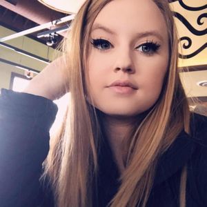 Meet your Posher, Holly